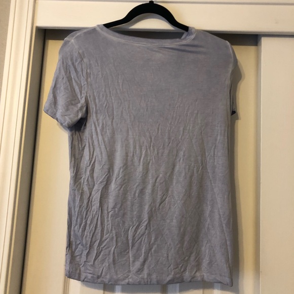 blue t-shirt - Picture 3 of 3